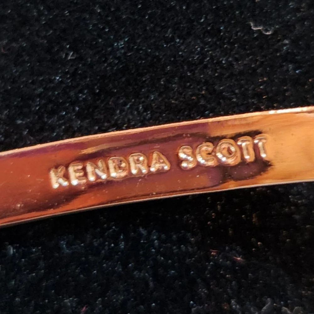 Sold..Kendra Scott Rose gold bracelet NWOT - Picture 5 of 5